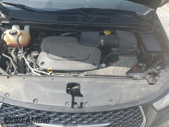 2022 Chrysler Pacifica Touring L with VIN 2C4RC1BG9NR185760, listed as a Copart auction lot 65392665 with 62,162 mi miles and Clean title. Bid and sale history available at DreamBid. Image 12.