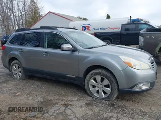 2011 Subaru Outback Premium z VIN 4S4BRBCC3B3338358, wystawiony jako IAAI lot #41776201 z przebiegiem 264 373 mil mil oraz . Historia ofert i sprzedaży dostępna na DreamBid. Obrazek 14.