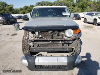 2014 Toyota FJ Cruiser with VIN JTEBU4BF3EK203011, listed as a Copart auction lot 58838823 with 51,376 mi miles and Salvage Title. Bid and sale history available at carsss.com. Image 9.