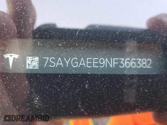 2022 Tesla Model Y Long Range z VIN 7SAYGAEE9NF366382, wystawiony jako Copart lot #52179515 z przebiegiem 41 654 mil mil oraz Szkoda całkowita • Salvage title. Historia ofert i sprzedaży dostępna na DreamBid. Obrazek 15.