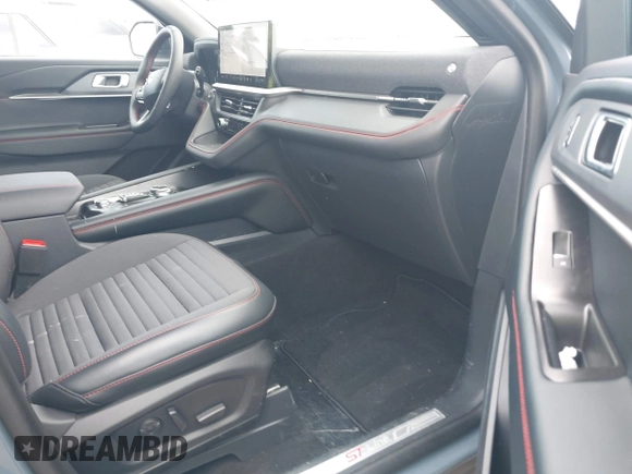 2025 Ford Explorer ST-Line с VIN 1FMUK7KH9SGA91850, выставлен на аукционе IAAI как лот 42028931 с пробегом 5 770 миль миль и . История ставок и продаж доступна на DreamBid. Изображение 5.