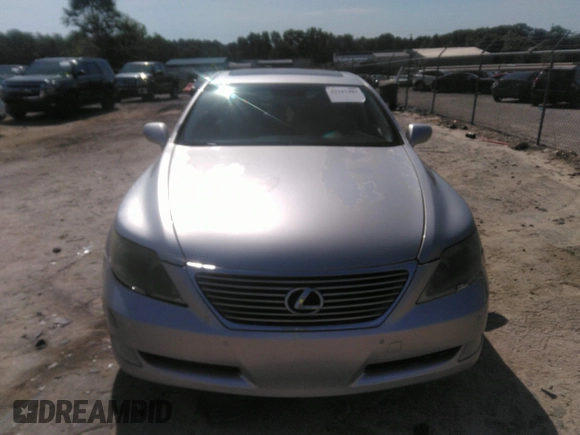 2007 Lexus LS 460 with VIN JTHBL46F575038824, listed as a IAAI auction lot 42167482 with 231,934 mi miles. Bid and sale history available at carsss.com. Image 12.