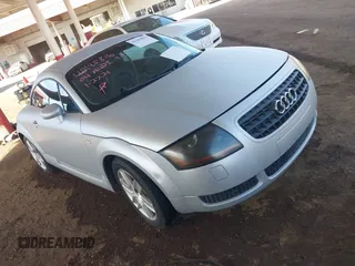2004 Audi TT with VIN TRUSC28N341019675, listed as a IAAI auction lot 41445816 with 227,037 mi miles. Bid and sale history available at carsss.com. Image 1.