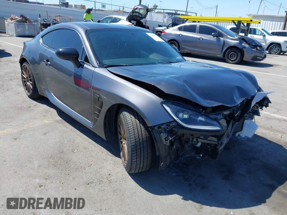 2023 Toyota 86 z VIN JF1ZNBC11P8766474, wystawiony jako IAAI lot #42215516 z przebiegiem 5 708 mil mil oraz . Historia ofert i sprzedaży dostępna na DreamBid. Obrazek 1.
