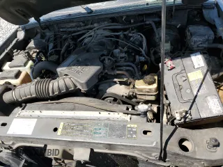 2005 Ford Ranger XLT with VIN 1FTZR45E35PA28995, listed as a Copart auction lot 52627105 with Not provided miles and Salvage title. Bid and sale history available at DreamBid. Image 11.