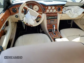 2005 Bentley Arnage R z VIN SCBLC37F15CX10517, wystawiony jako Copart lot #54303364 z przebiegiem 116 865 mil mil oraz Szkody całkowita. Historia ofert i sprzedaży dostępna na DreamBid. Obrazek 8.