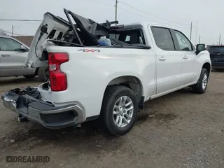 2022 Chevrolet Silverado 1500 LT with VIN 1GCPDKEK3NZ611703, listed as a IAAI auction lot 41298996 with 23,912 mi miles. Bid and sale history available at carsss.com. Image 4.