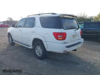 2002 Toyota Sequoia Limited with VIN 5TDBT48A52S070095, listed as a IAAI auction lot 40798627 with 284,290 mi miles. Bid and sale history available at carsss.com. Image 3.