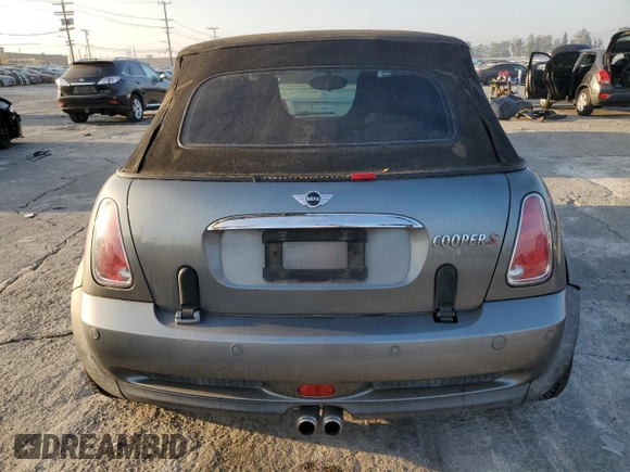 2008 MINI Convertible S z VIN WMWRH33558TJ45177, wystawiony jako Copart lot #79543814 z przebiegiem 102 421 mil mil oraz Szkoda całkowita • Salvage title. Historia ofert i sprzedaży dostępna na DreamBid. Obrazek 6.