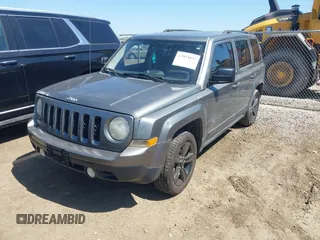 2013 Jeep Patriot Sport z VIN 1C4NJPBB8DD168770, wystawiony jako IAAI lot #41923641 z przebiegiem 104 747 mil mil oraz . Historia ofert i sprzedaży dostępna na DreamBid. Obrazek 2.