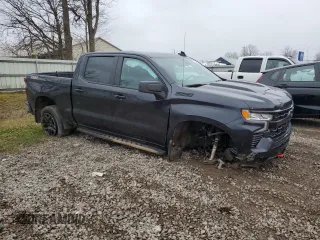2023 Chevrolet Silverado 1500 LT Trail Boss with VIN 3GCUDFED0PG134288, listed as a Copart auction lot 79944674 with 31,548 mi miles and Salvage Title. Bid and sale history available at DreamBid. Image 4.