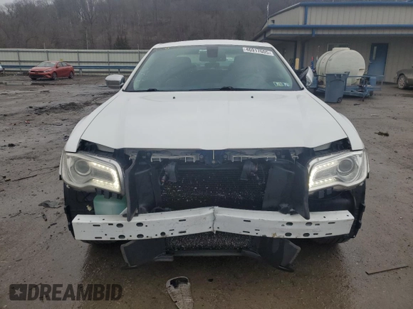 2016 Chrysler 300 Limited with VIN 2C3CCARG7GH170697, listed as a Copart auction lot 46917605 with 160,237 mi miles and Salvage Title. Bid and sale history available at DreamBid. Image 5.