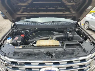 2019 Ford Expedition Max XLT with VIN 1FMJK1JT5KEA59396, listed as a Copart auction lot 61292165 with 121,800 mi miles and Clean title. Bid and sale history available at DreamBid. Image 12.