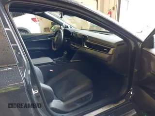 2025 Toyota Camry LE z VIN 4T1DBADK4SU520156, wystawiony jako IAAI lot #41865277 z przebiegiem 220 mil mil oraz . Historia ofert i sprzedaży dostępna na DreamBid. Obrazek 5.