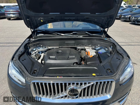 2021 Volvo XC90 Inscription Expression with VIN YV4BR0CL8M1708756, listed as a Copart auction lot 54207055 with 139,013 mi miles and Clean Title. Bid and sale history available at carsss.com. Image 8.