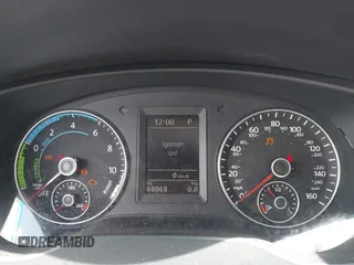 2013 Volkswagen Jetta Hybrid SE with VIN 3VW637AJ0DM281198, listed as a IAAI auction lot 42710130 with 68,068 mi miles and . Bid and sale history available at DreamBid. Image 7.