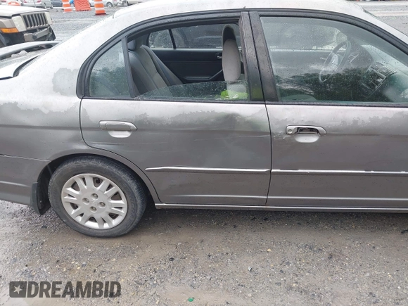 2004 Honda Civic LX z VIN 2HGES15584H517768, wystawiony jako IAAI lot #42233202 z przebiegiem 214 484 mil mil oraz . Historia ofert i sprzedaży dostępna na DreamBid. Obrazek 18.
