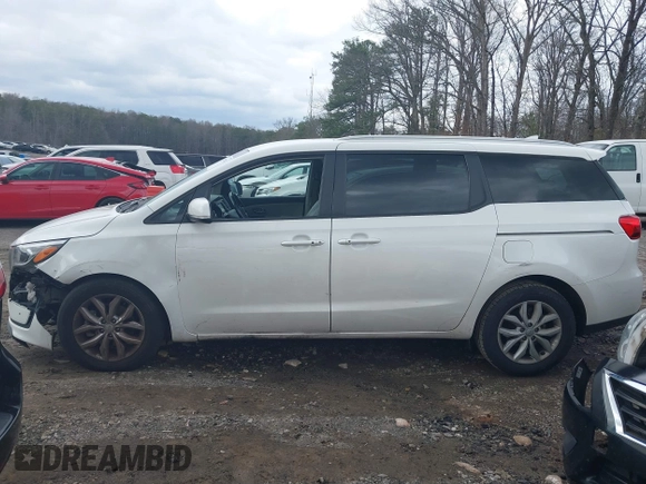 2021 Kia Sedona EX with VIN KNDMB5C11M6671063, listed as a IAAI auction lot 41707868 with 130,891 mi miles. Bid and sale history available at carsss.com. Image 14.