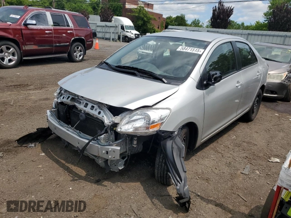 2012 Toyota Yaris z VIN JTDBT4K38C1414236, wystawiony jako Copart lot #58471515 z przebiegiem Nie podano mil oraz Szkoda całkowita • Salvage title. Historia ofert i sprzedaży dostępna na DreamBid. Obrazek 1.