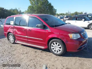 2014 Chrysler Town & Country Touring with VIN 2C4RC1BG9ER157652, listed as a IAAI auction lot 40449592 with 156,131 mi miles. Bid and sale history available at carsss.com. Image 1.