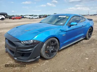 2019 Ford Mustang GT z VIN 1FA6P8CF5K5125141, wystawiony jako Copart lot #58449545 z przebiegiem 131 511 mil mil oraz Czysty tytuł • Clean title. Historia ofert i sprzedaży dostępna na DreamBid. Obrazek 1.