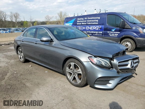 2019 Mercedes-Benz E 300 с VIN WDDZF4KB1KA656934, выставлен на аукционе Copart как лот 54543455 с пробегом Не указан миль и Списание • Salvage title. История ставок и продаж доступна на DreamBid. Изображение 4.