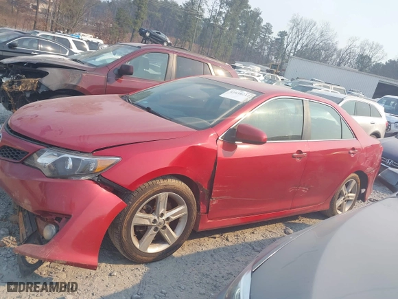 2014 Toyota Camry L with VIN 4T1BF1FKXEU781420, listed as a IAAI auction lot 41658212 with 293,283 mi miles. Bid and sale history available at carsss.com. Image 14.