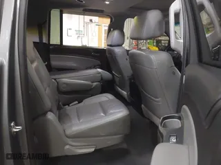 2019 Chevrolet Suburban LT with VIN 1GNSKHKC3KR195042, listed as a IAAI auction lot 41704591 with 107,166 mi miles. Bid and sale history available at carsss.com. Image 8.