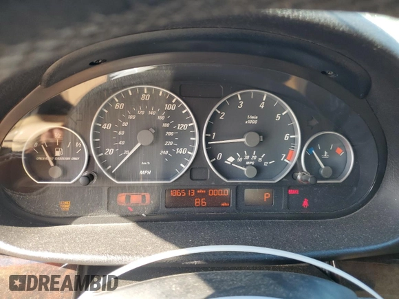 2003 BMW 3 Series 330Ci with VIN WBABN53433PH05151, listed as a Copart auction lot 72736014 with 186,513 mi miles and Clean Title. Bid and sale history available at carsss.com. Image 9.