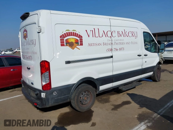 2019 Ford Transit z VIN 1FTYE2CMXKKA07267, wystawiony jako IAAI lot #41436154 z przebiegiem 127 422 mil mil oraz . Historia ofert i sprzedaży dostępna na DreamBid. Obrazek 4.