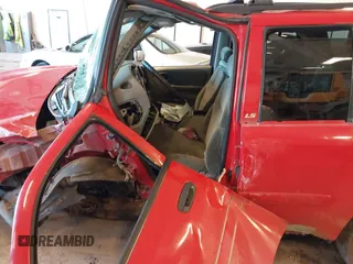2002 Chevrolet TrailBlazer LTZ with VIN 1GNDT13S922185076, listed as a IAAI auction lot 42018561 with Not Provided miles and . Bid and sale history available at DreamBid. Image 6.