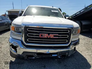 2015 GMC Sierra 2500HD SLT with VIN 1GT12ZE83FF121256, listed as a Copart auction lot 53985215 with 241,326 mi miles and Salvage title. Bid and sale history available at DreamBid. Image 5.