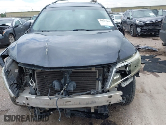 2014 Nissan Pathfinder S z VIN 5N1AR2MM0EC705286, wystawiony jako IAAI lot #41909850 z przebiegiem 136 091 mil mil oraz . Historia ofert i sprzedaży dostępna na DreamBid. Obrazek 13.