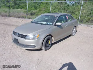 2013 Volkswagen Jetta Sedan TDI w/Premium with VIN 3VWLL7AJ1DM223278, listed as a IAAI auction lot 42024181 with 124,970 mi miles. Bid and sale history available at carsss.com. Image 2.