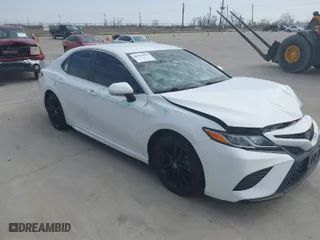 2020 Toyota Camry SE with VIN 4T1M11AK4LU937480, listed as a IAAI auction lot 41553674 with 116,673 mi miles. Bid and sale history available at carsss.com. Image 1.