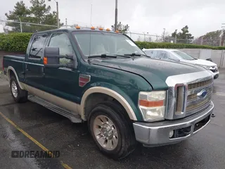 2008 Ford F-250 XL z VIN 1FTSW20R18EB93419, wystawiony jako IAAI lot #41568384 z przebiegiem 185 116 mil mil oraz . Historia ofert i sprzedaży dostępna na DreamBid. Obrazek 1.