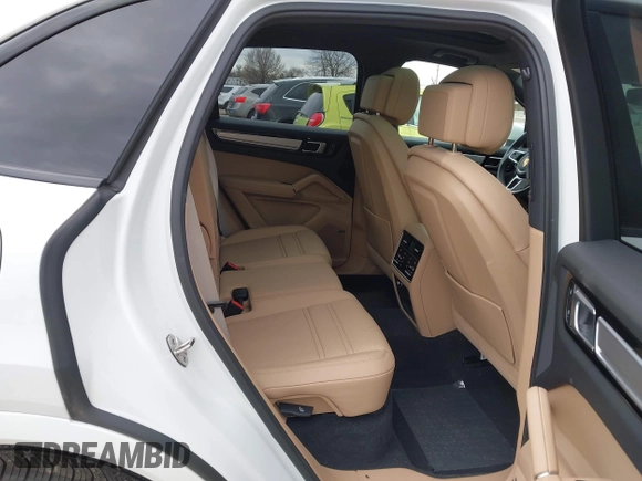 2023 Porsche Cayenne z VIN WP1AA2AY1PDA01984, wystawiony jako IAAI lot #41946680 z przebiegiem 16 121 mil mil oraz . Historia ofert i sprzedaży dostępna na DreamBid. Obrazek 8.