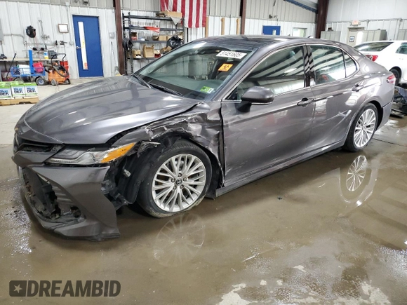 2019 Toyota Camry LE with VIN 4T1B11HK8KU820058, listed as a Copart auction lot 51451605 with 22,412 mi miles and Salvage Title. Bid and sale history available at carsss.com. Image 1.