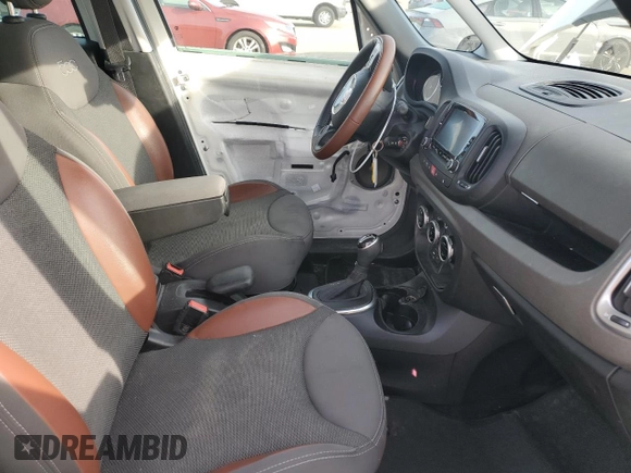 2014 FIAT 500L Trekking with VIN ZFBCFADH3EZ009542, listed as a Copart auction lot 45659025 with 46,370 mi miles and Salvage Title. Bid and sale history available at carsss.com. Image 7.