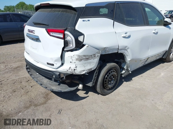 2022 GMC Terrain SLE with VIN 3GKALMEV6NL310501, listed as a IAAI auction lot 42061201 with 48,721 mi miles. Bid and sale history available at carsss.com. Image 6.