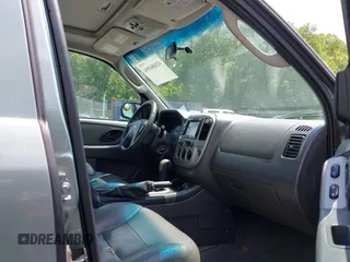 2006 Ford Escape XLT с VIN 1FMYU931X6KD10911, выставлен на аукционе IAAI как лот 42686094 с пробегом 217 690 миль миль и . История ставок и продаж доступна на DreamBid. Изображение 5.