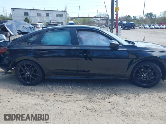 2025 Honda Civic Sport z VIN 2HGFE2F5XSH560117, wystawiony jako IAAI lot #42115264 z przebiegiem 3 621 mil mil oraz . Historia ofert i sprzedaży dostępna na DreamBid. Obrazek 14.