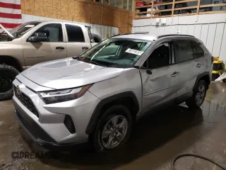 2024 Toyota RAV4 XLE with VIN 2T3P1RFV5RC447338, listed as a Copart auction lot 51002305 with 15,275 mi miles and Salvage Title. Bid and sale history available at carsss.com. Image 1.