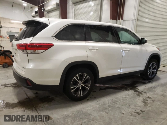 2019 Toyota Highlander LE with VIN 5TDBZRFH7KS737812, listed as a Copart auction lot 42648664 with 42,251 mi miles and Non repairable. Bid and sale history available at DreamBid. Image 3.