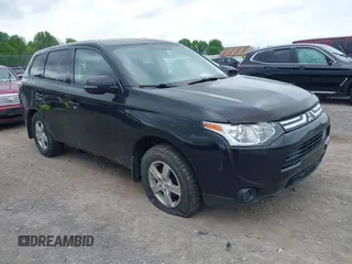 2014 Mitsubishi Outlander SE z VIN JA4AZ3A39EZ000175, wystawiony jako IAAI lot #42250775 z przebiegiem 195 858 mil mil oraz . Historia ofert i sprzedaży dostępna na DreamBid. Obrazek 1.