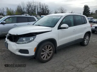 2014 Volkswagen Tiguan S z VIN WVGBV3AX0EW543484, wystawiony jako Copart lot #51249485 z przebiegiem 93 360 mil mil oraz Szkoda całkowita • Salvage title. Historia ofert i sprzedaży dostępna na DreamBid. Obrazek 1.