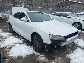 2009 Audi A5 z VIN WAUDK78T49A050911, wystawiony jako IAAI lot #41560381 z przebiegiem 87 652 mil mil oraz . Historia ofert i sprzedaży dostępna na DreamBid. Obrazek 1.