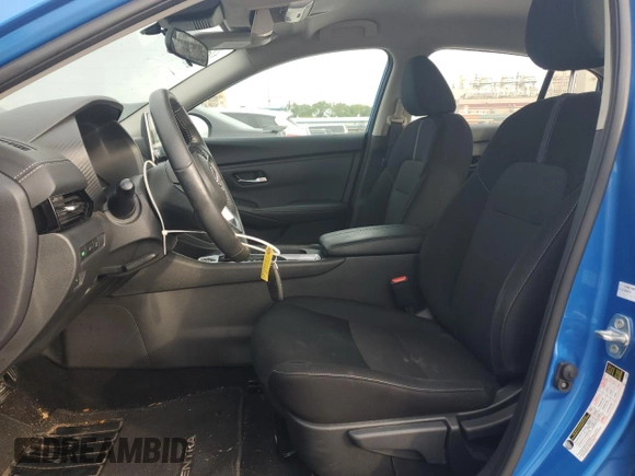 2024 Nissan Sentra SV z VIN 3N1AB8CV2RY305106, wystawiony jako Copart lot #54432635 z przebiegiem 21 709 mil mil oraz Szkoda całkowita • Salvage title. Historia ofert i sprzedaży dostępna na DreamBid. Obrazek 7.