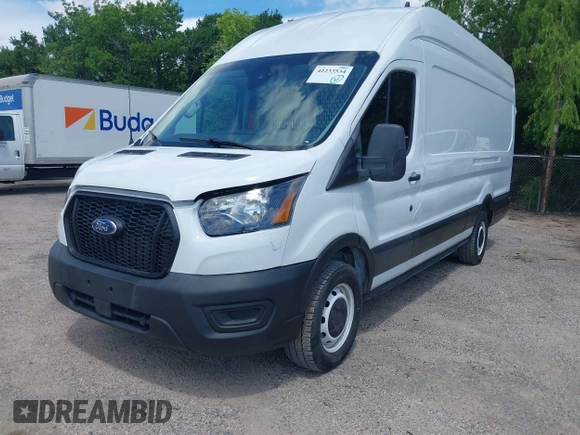 2022 Ford Transit Cargo with VIN 1FTBR3X89NKA23915, listed as a IAAI auction lot 42233534 with 3,755 mi miles and . Bid and sale history available at DreamBid. Image 17.