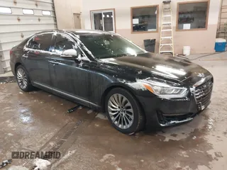 2018 Genesis G90 5.0L Ultimate with VIN KMHG54JH7JU038472, listed as a IAAI auction lot 41300699 with 85,133 mi miles. Bid and sale history available at carsss.com. Image 1.
